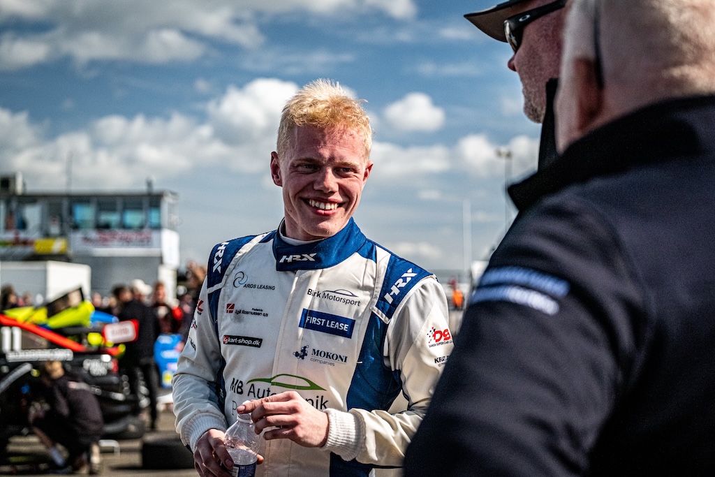 Det store smil var fremme hos Patrick Steen Rasmussen. Han vandt sin anden start i Selected Car Group Super GT.
(Foto: Grippo)